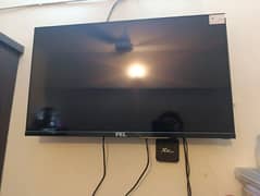 Pel led Tv 32 inches.