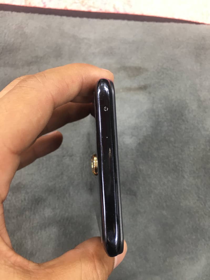 Oppo f11 4