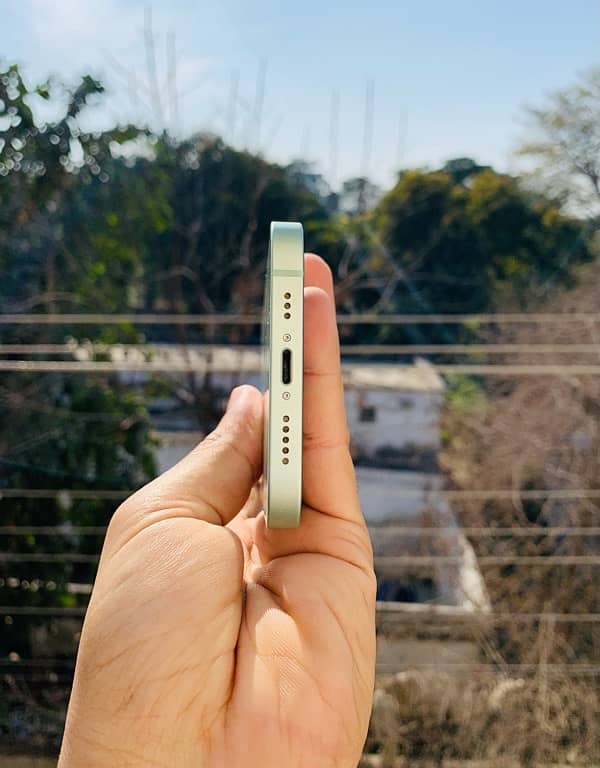 IPhone 12 128GB Green PTA approved 10/10 100 Health 3