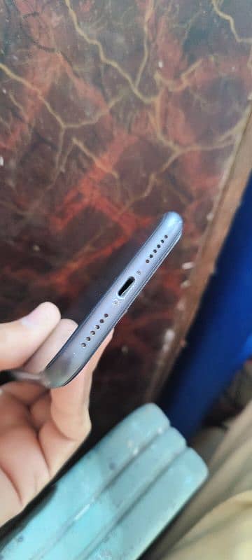 iPhone 11 factory unlocked 128 GB 5