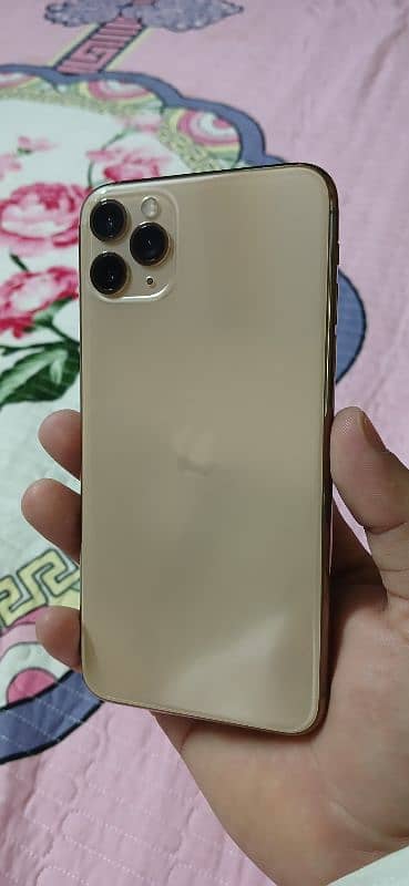 iPhone 11 pro max 10/10 GB 256 battery 82 non pta 6