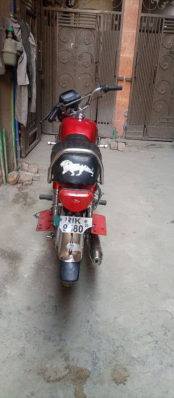 UNITED US 70 | Full New Condition 10/10 | 2020 model only 7700 chala h 2