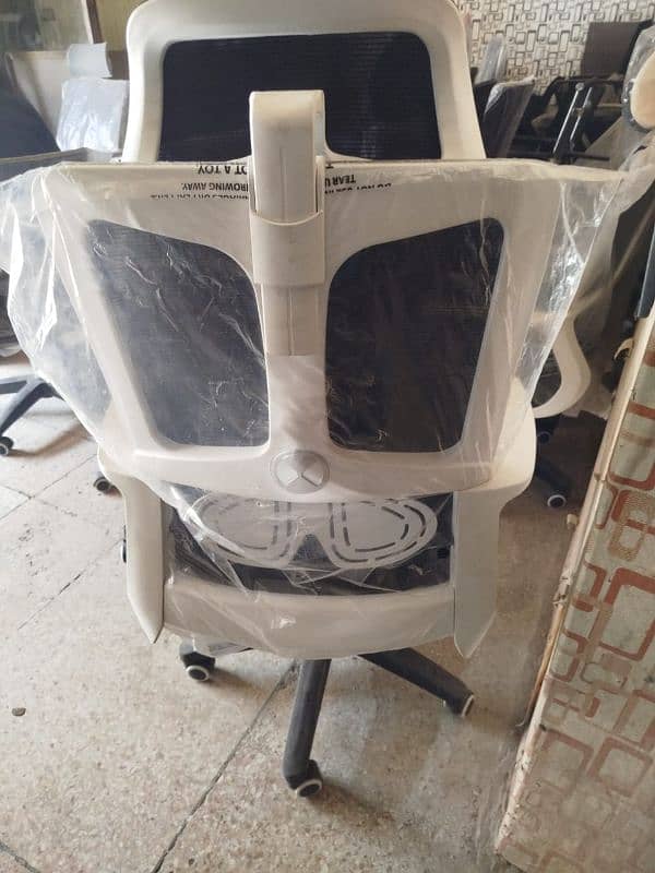 Imported Quality Revolving Chairs 4