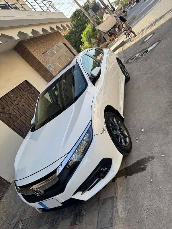 Honda Civic Oriel 1.8 i-VTEC CVT 4