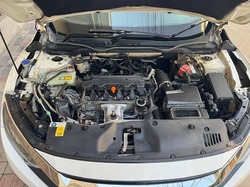 Honda Civic Oriel 1.8 i-VTEC CVT 17