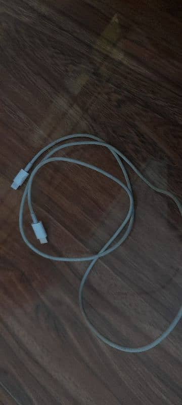 Geniune set of iPhone charger. 4