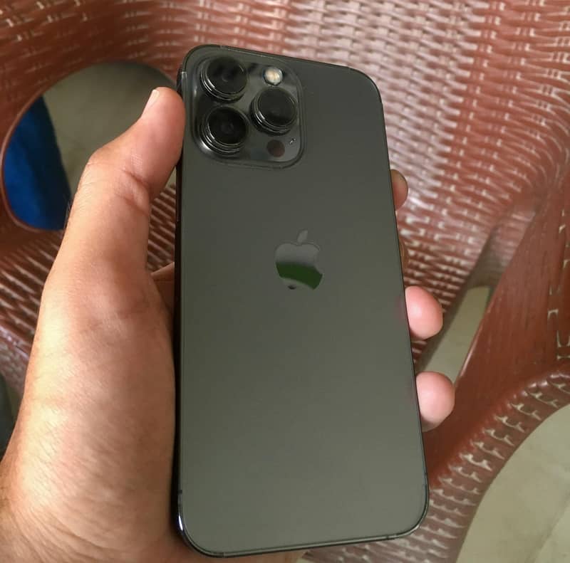 Apple iPhone 13 Pro 3