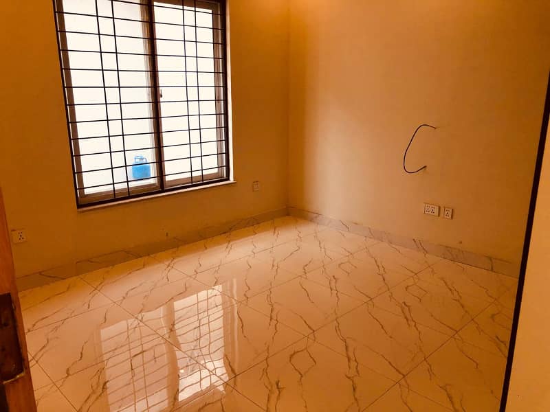 10 Marla House With Basement Available For Rent In Lake City Sector M-2A 9