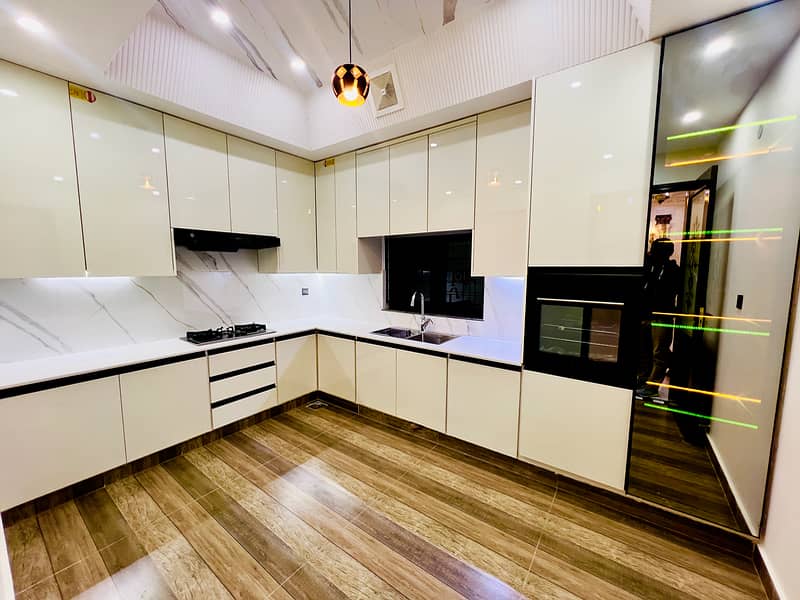 10 Marla Triple Story with Gas Meter House For Sale 0