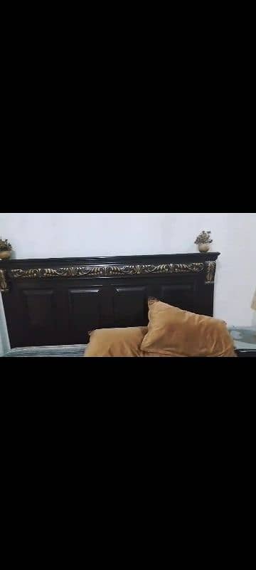 Bed Set just 6 months used 4