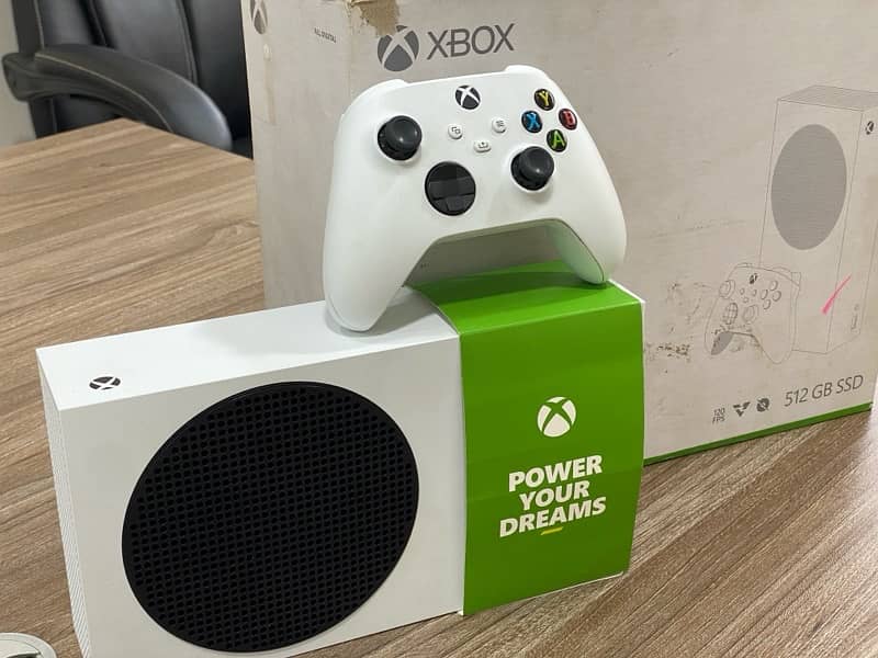 New Xbox Series (S) 512GB With All Accessories 0
