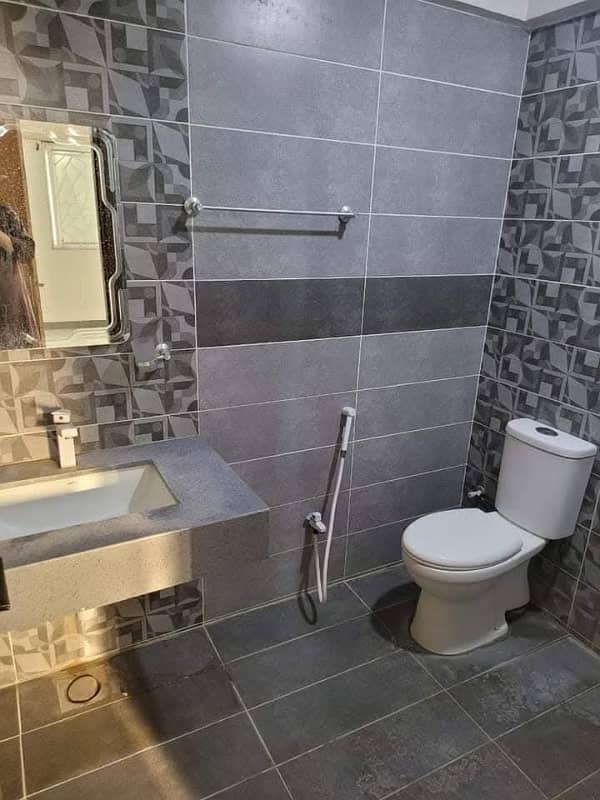 *Apartment For Sale At Main Sharfabad Signal* 2