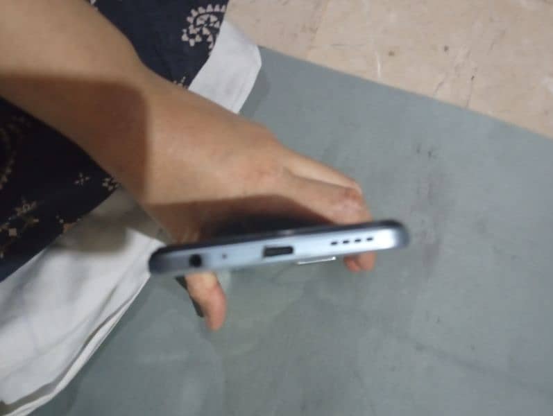 ji main yah mobile sel kar raha hoon urgent sale serious bio contact 4
