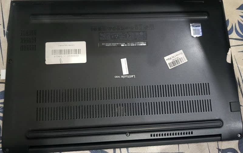 LATITUDE 7490. . CONDITION 9.5 0