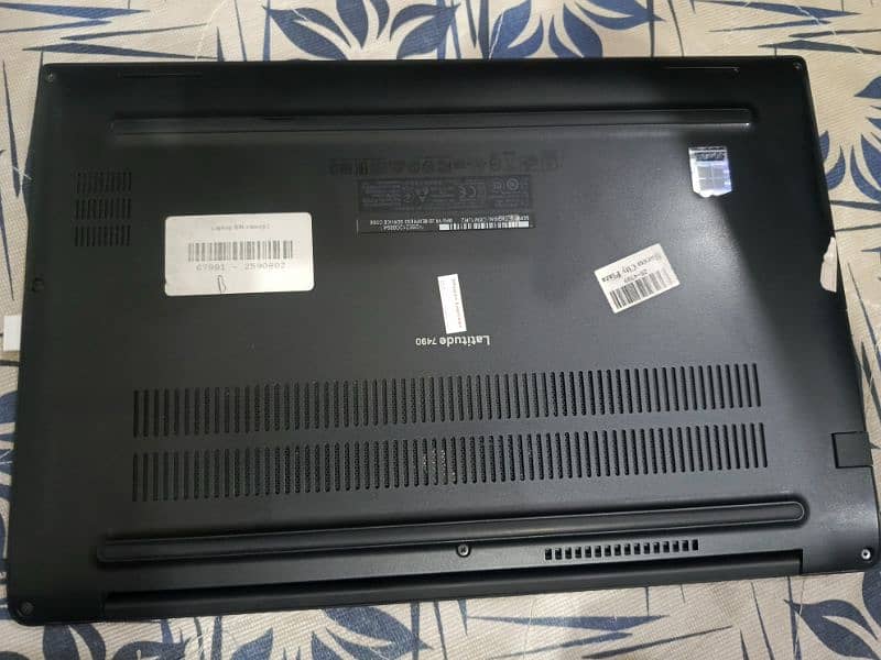 LATITUDE 7490. . CONDITION 9.5 2