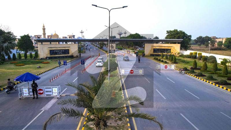 10 Marla Plot For Sale At Investor Rate On 85 Feet Road Available For Sale in Overseas Block In Park View City Lahore 0