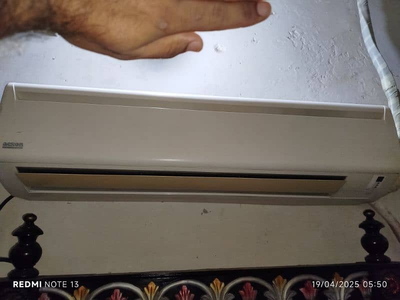 Acson AC 1.5  ton  Heat and Cool" Condition very good Use 0