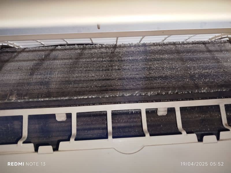 Acson AC 1.5  ton  Heat and Cool" Condition very good Use 2