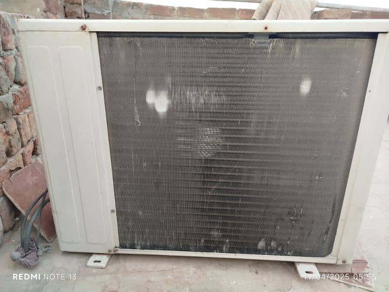 Acson AC 1.5  ton  Heat and Cool" Condition very good Use 4