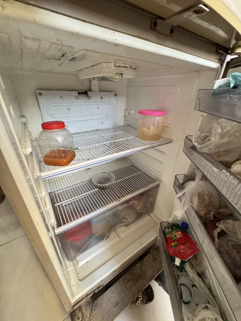 Dawlance fridge 4