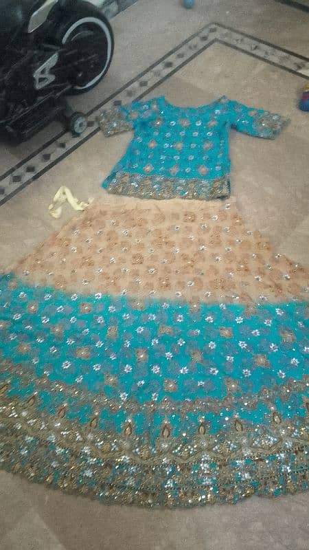 heavy dopta with lehnga 0