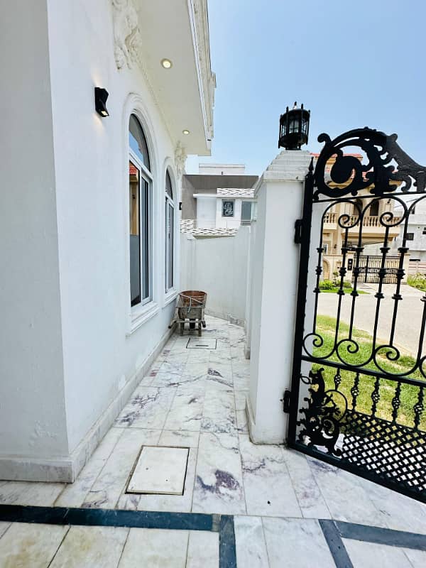 5 MARLA BEAUTIFULLY CONSTRUCTED HOUSE NEWLY BUILD IS AVAILABLE FOR SALE IN DHA PHASE 11 RAHBAR SECTOR 2 LAHORE 18