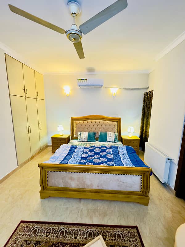 ONE BED LUXURY FURNISHED APARMENT AVAILABLE FOR RENT IN E-11 2