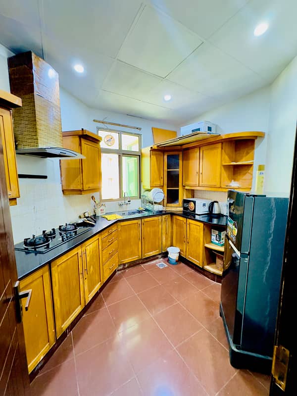 ONE BED LUXURY FURNISHED APARMENT AVAILABLE FOR RENT IN E-11 4