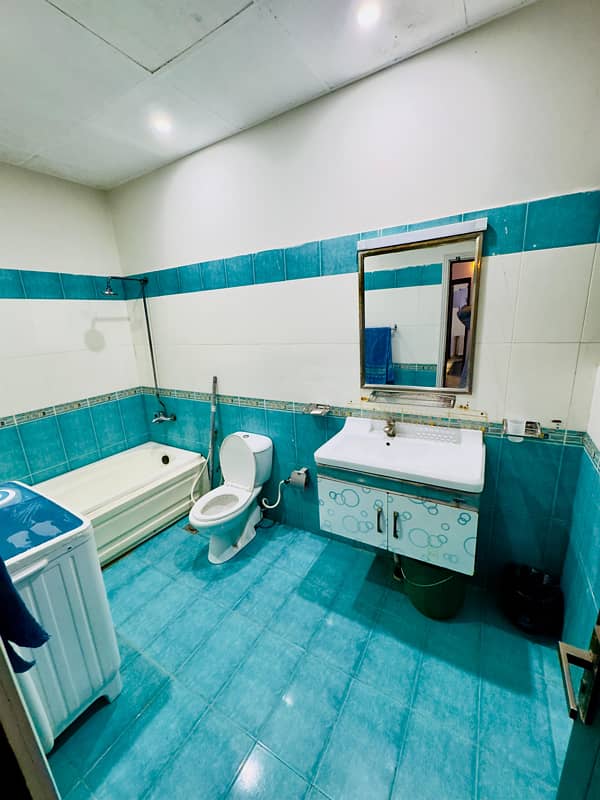 ONE BED LUXURY FURNISHED APARMENT AVAILABLE FOR RENT IN E-11 5