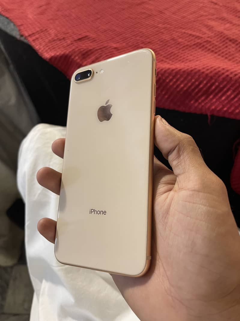 iPhone 8 Plus 0