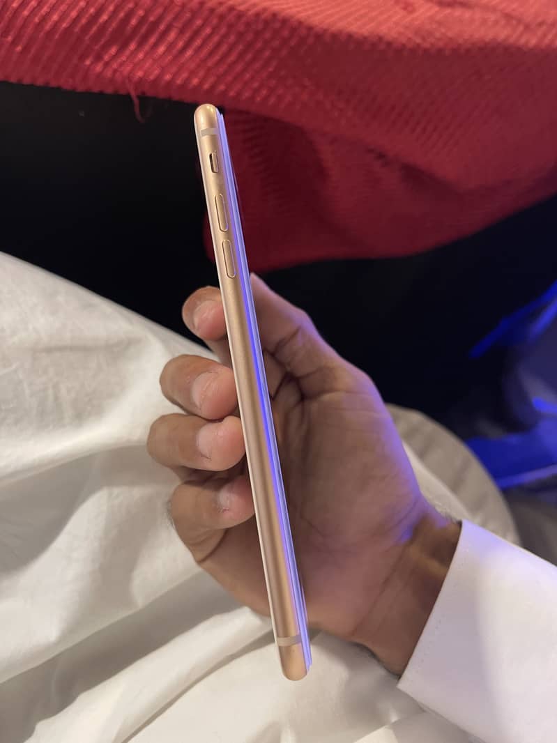 iPhone 8 Plus 5