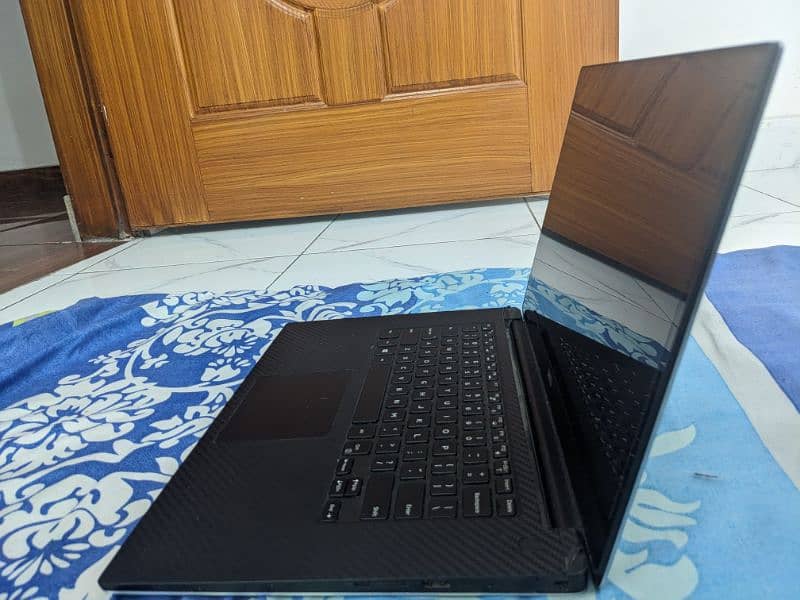 Dell precision 5520 i7 7th Gen 3