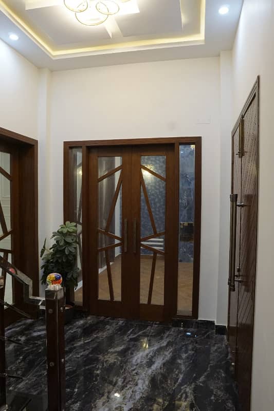 10 Marla Designer House Fore Sale Talha Block Bahria Town Lahore 8
