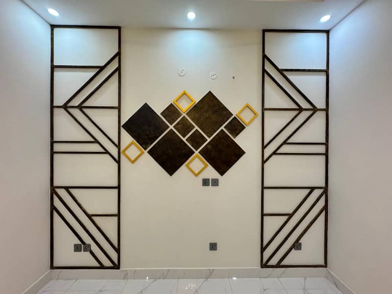 10 Marla Designer House Fore Sale Talha Block Bahria Town Lahore 24