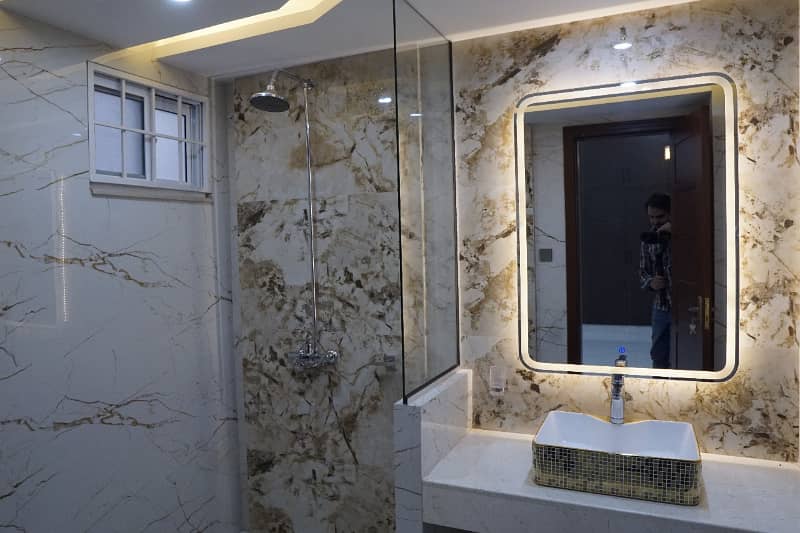 10 Marla Designer House Fore Sale Talha Block Bahria Town Lahore 28