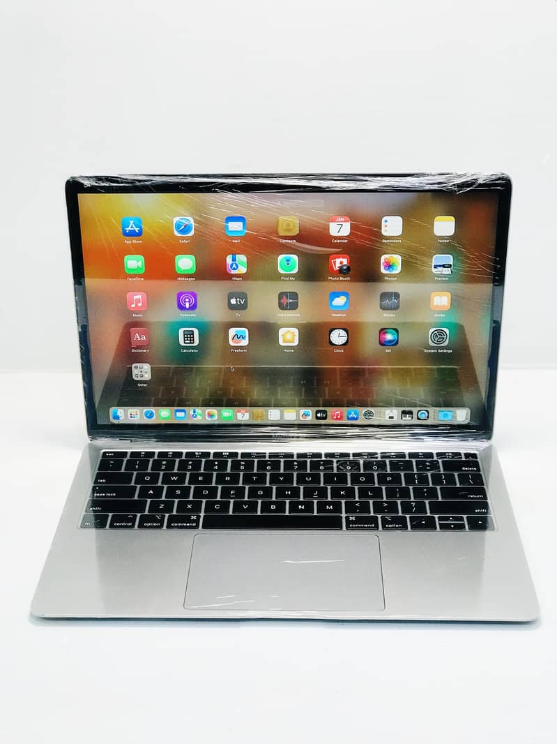 APPLE MACBOOK AIR MI CHIP AVAILABLE FOR SALE 1