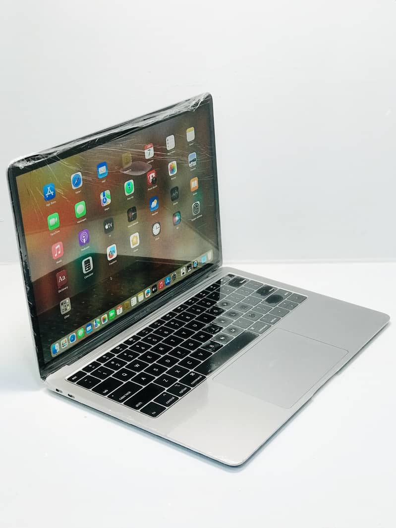 APPLE MACBOOK AIR MI CHIP AVAILABLE FOR SALE 3