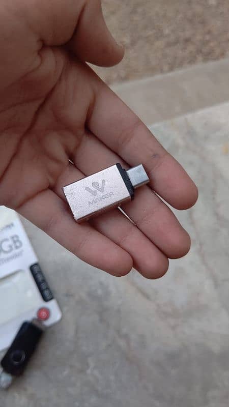 128gb USB Kingston original with box and free OTG and high speed 1