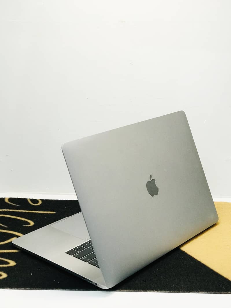 APPLE MACBOOK PRO 2016 15'' DISPLAY 4