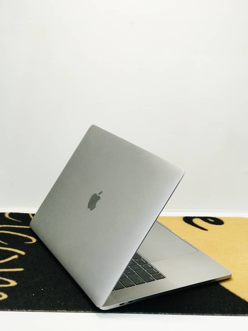 APPLE MACBOOK PRO 2016 15'' DISPLAY 6