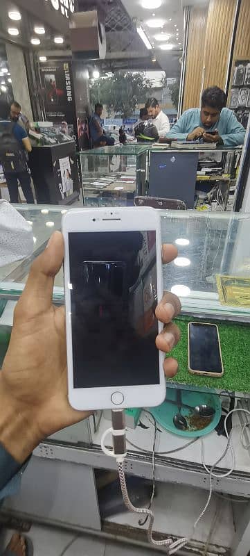iPhone 8 plus 64gb jv pta opproved 0