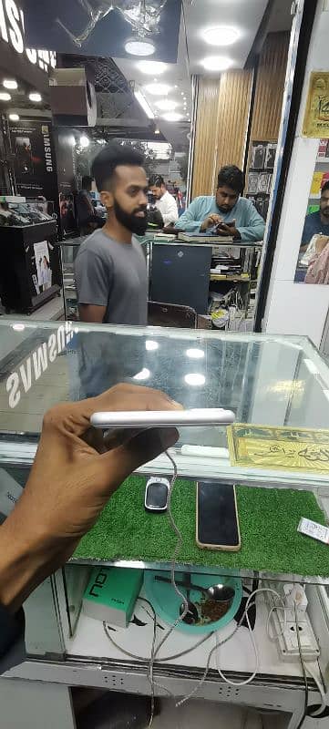 iPhone 8 plus 64gb jv pta opproved 1