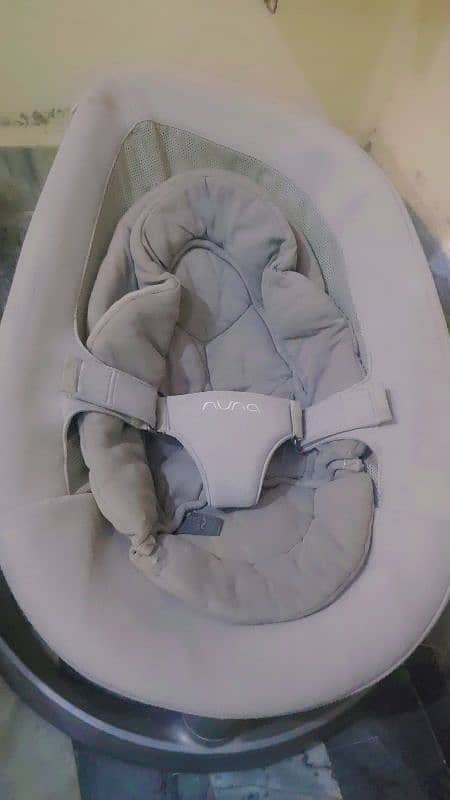 NUNA  babybouncer 2