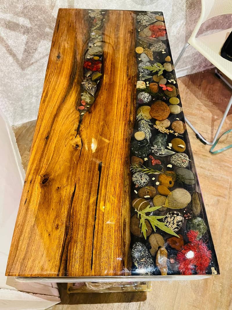 Handcrafted Resin Wooden Side Table – Unique Design 7