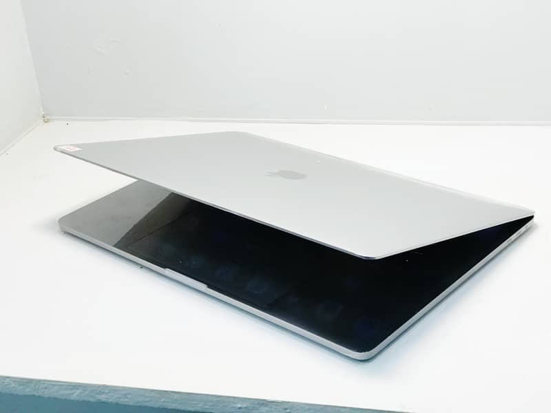 APPLE MACBOOK PRO 2017 WITH 1TB SSD (SPECIAL EDITION) 2
