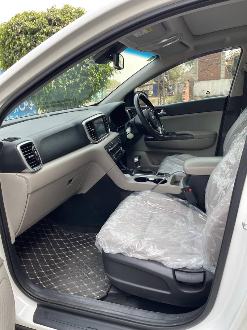 Rent A Car KIA Sportage Per Day 8k To 12k Only With Driver in Lahore 4