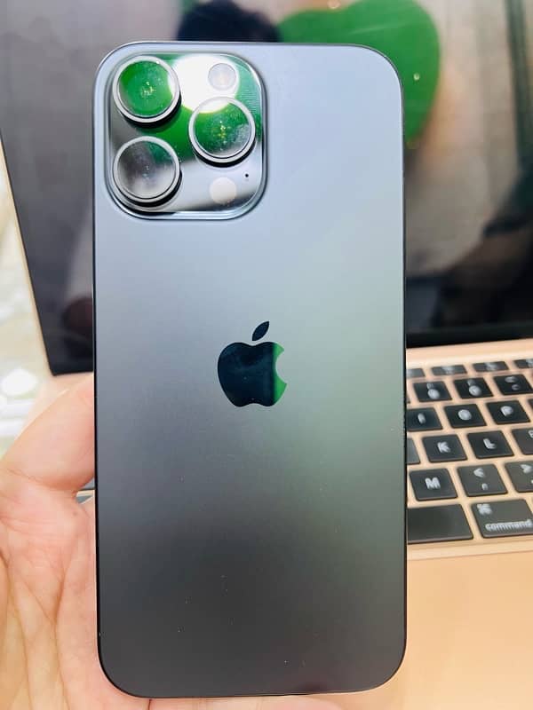 16 Pro Max 256 GB Non PTA Black 0