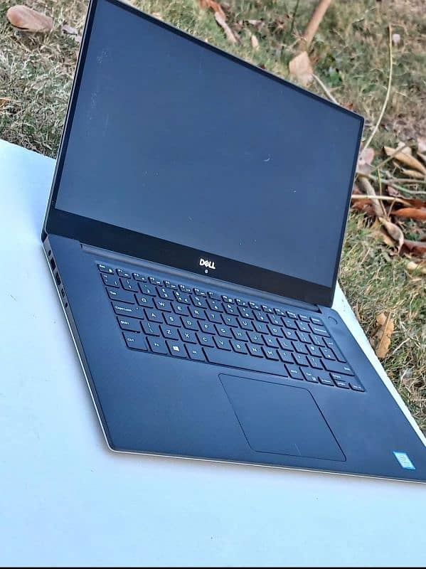 Dell Precision 5530 Core i9 8th Gen HK 0
