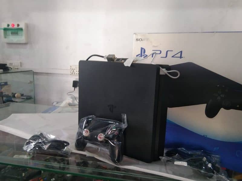 PS4 SLIM 1TB JAILBREAK WITH 13 GAMES 13