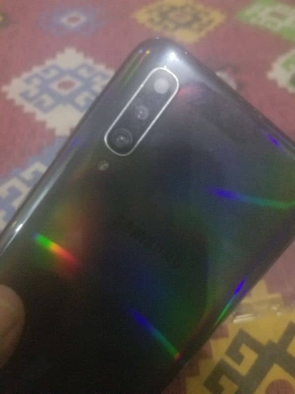 Samsung a50 6